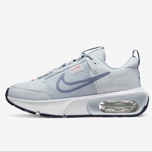 Nike Air Max INTRLK in Light Blue